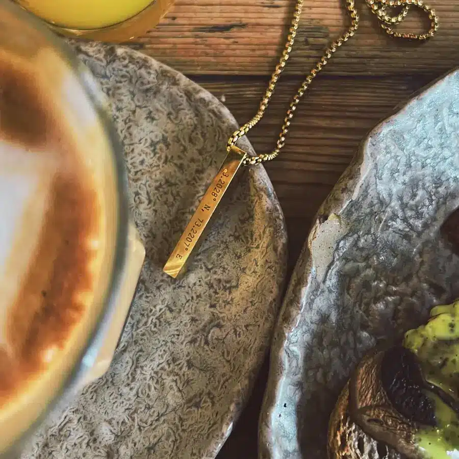 قلادة ذهبية مميزة - عبارة و شعار من اختيارك 7 bg010