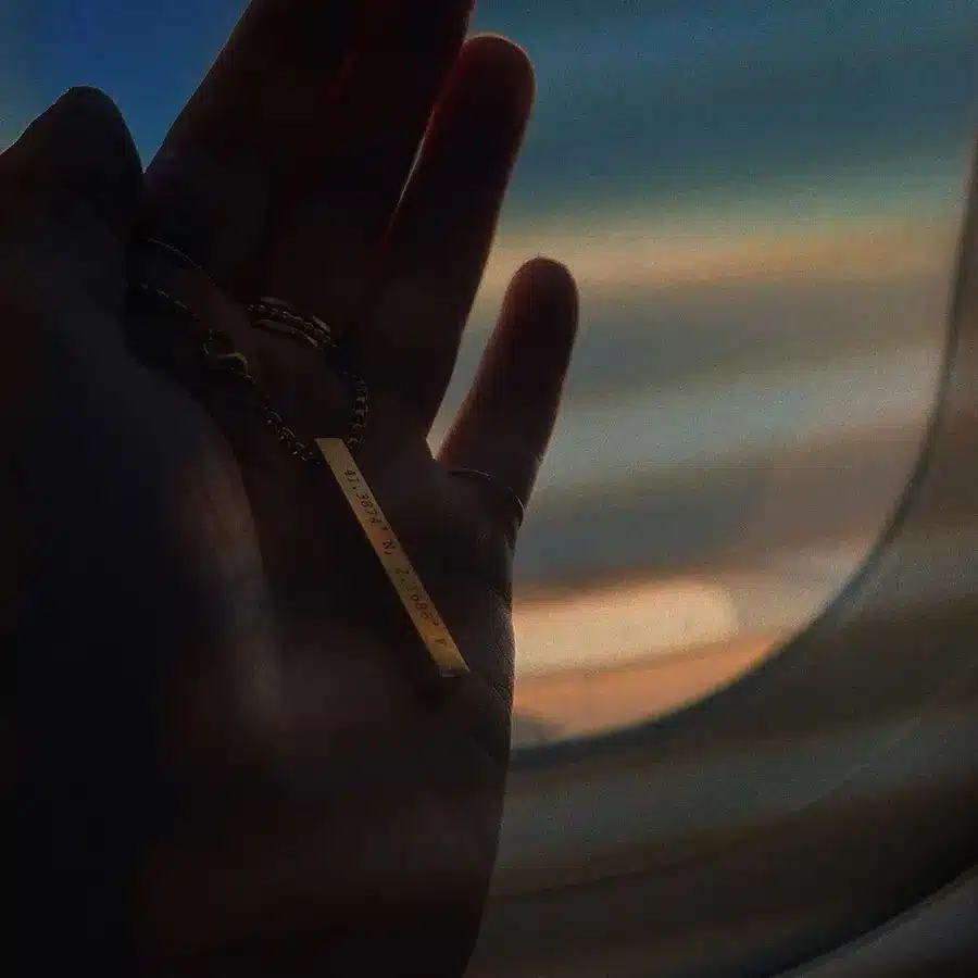 قلادة ذهبية مميزة - عبارة و شعار من اختيارك 10 bg013