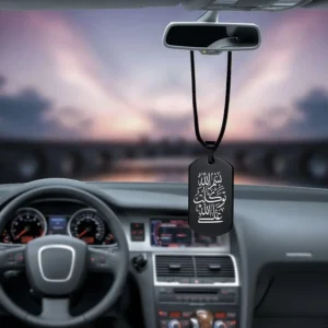 تعليقة سيارة سوداء مميزة من تصميمك